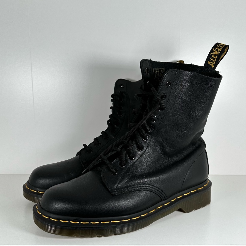 1490 VIRGINIA LEATHER MID CALF BOOTS (Women’s 9)